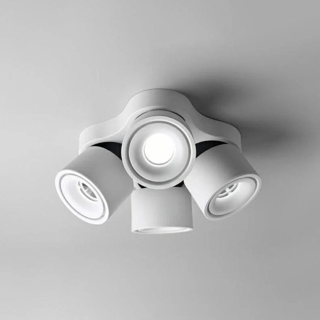 Stropní lampa se 3 reflektory