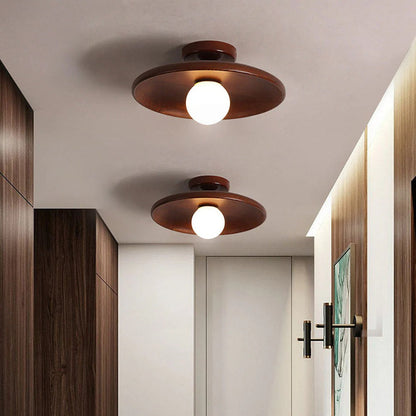 Round wooden ceiling lamp