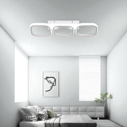 Stropní LED lampa se třemi stínidly