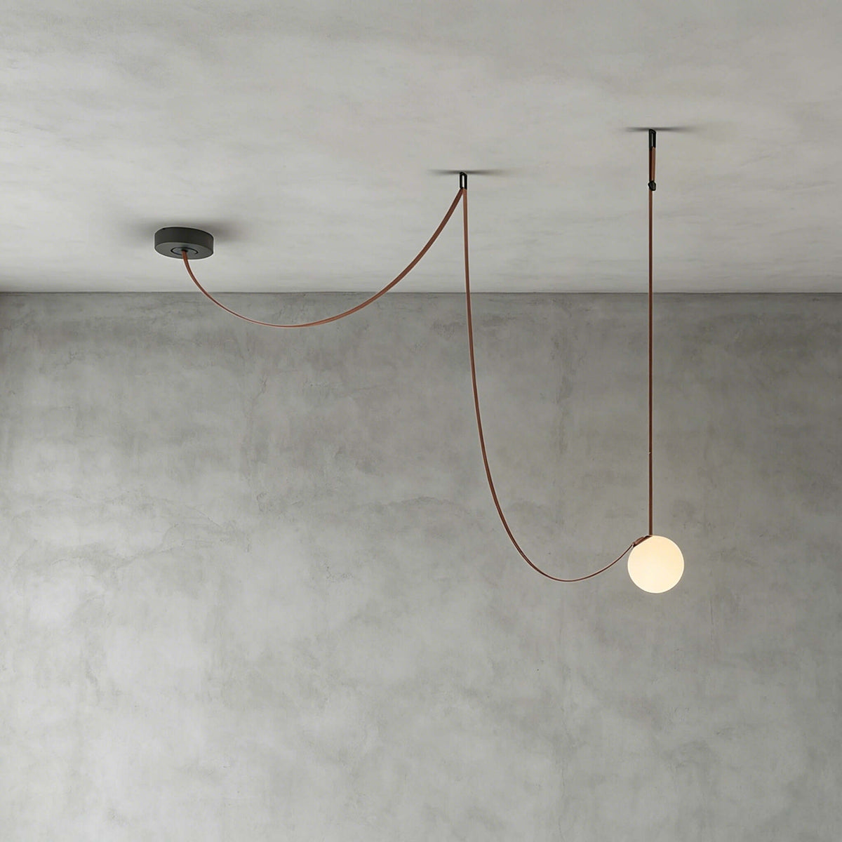 Stropní lampa s kulovitými stínidly