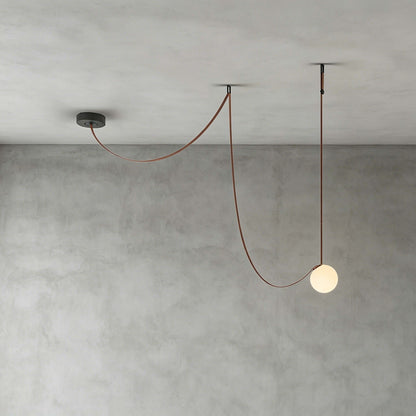 Stropní lampa s kulovitými stínidly