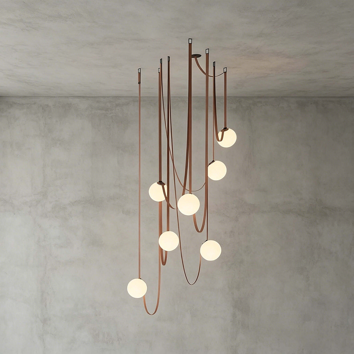 Stropní lampa s kulovitými stínidly