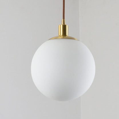Skleněná kulová závěsná lampa