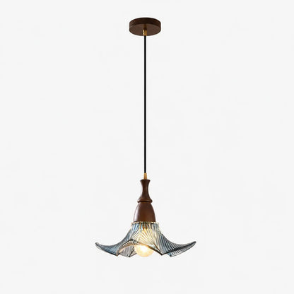 Flower-shaped pendant lamp