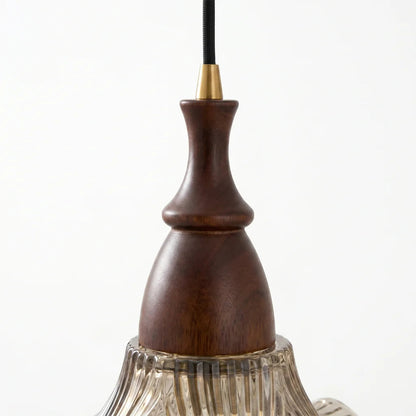 Flower-shaped pendant lamp
