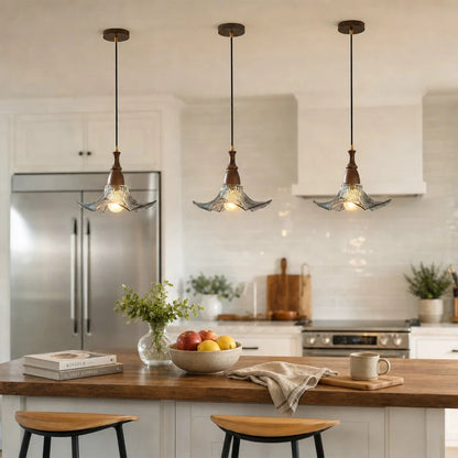 Flower-shaped pendant lamp