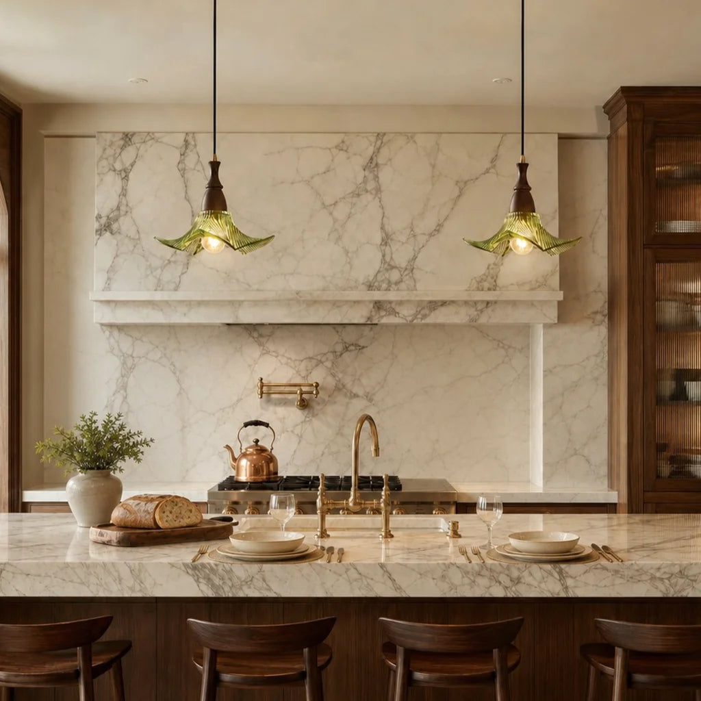 Flower-shaped pendant lamp