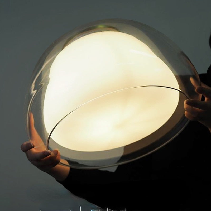 Skleněná kulová závěsná lampa