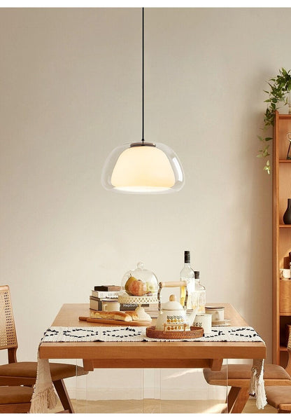 Skleněná kulová závěsná lampa