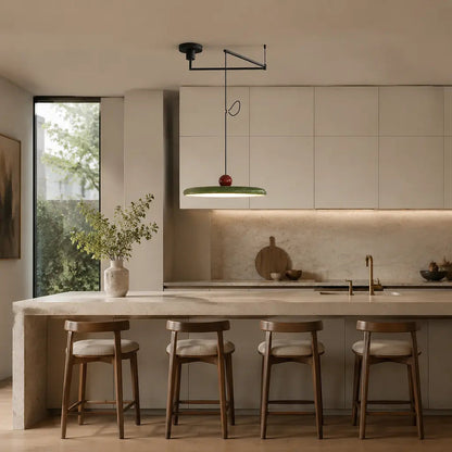 Lampe suspendue avec abat-jour et contrepoids