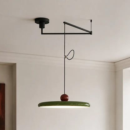 Lampe suspendue avec abat-jour et contrepoids
