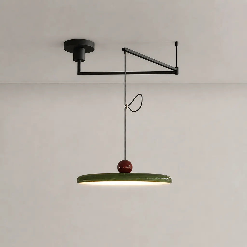 Lampe suspendue avec abat-jour et contrepoids
