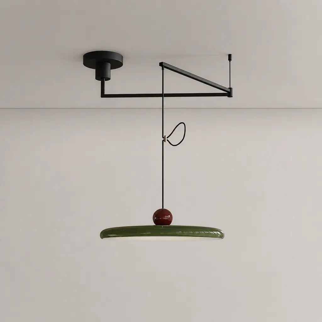 Lampe suspendue avec abat-jour et contrepoids