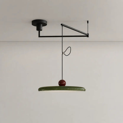 Lampe suspendue avec abat-jour et contrepoids
