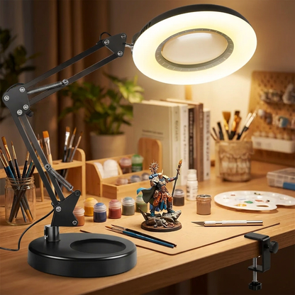 Lampa s LED lupou
