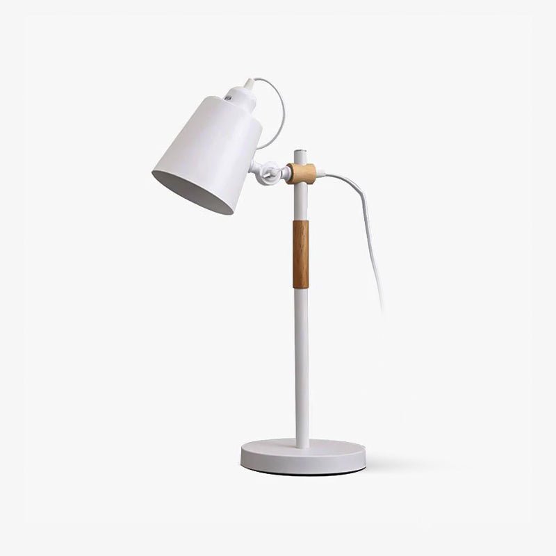 Desk lamp with adjustable shade