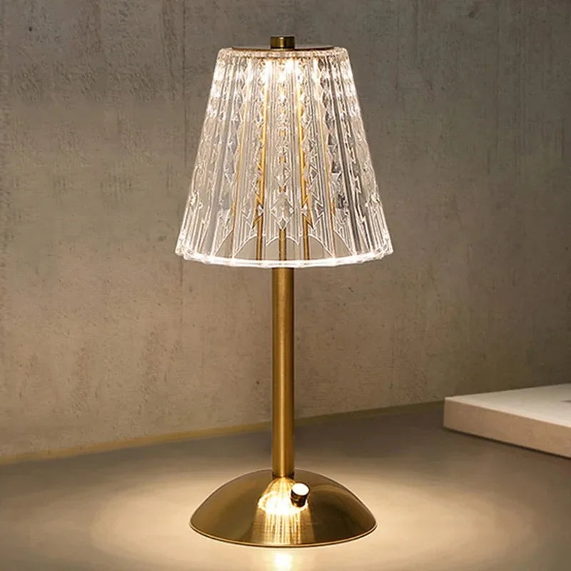 Lampka stołowa LED ryflowany klosz