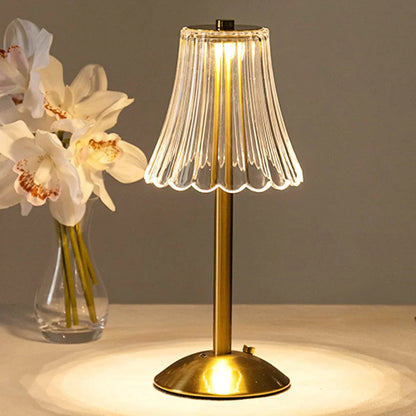 Lampka stołowa LED ryflowany klosz