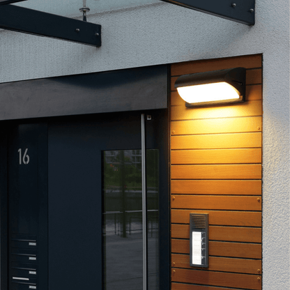 Outdoor LED wall light with sensor