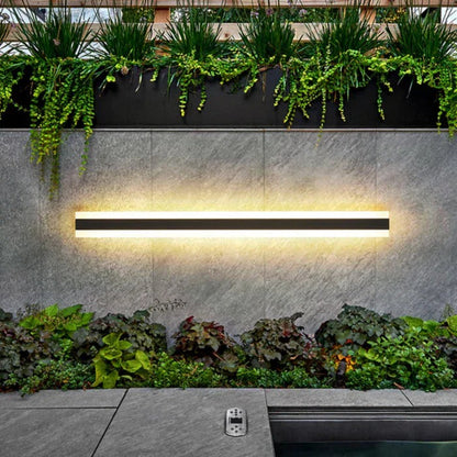 Applique murale linéaire LED extérieure