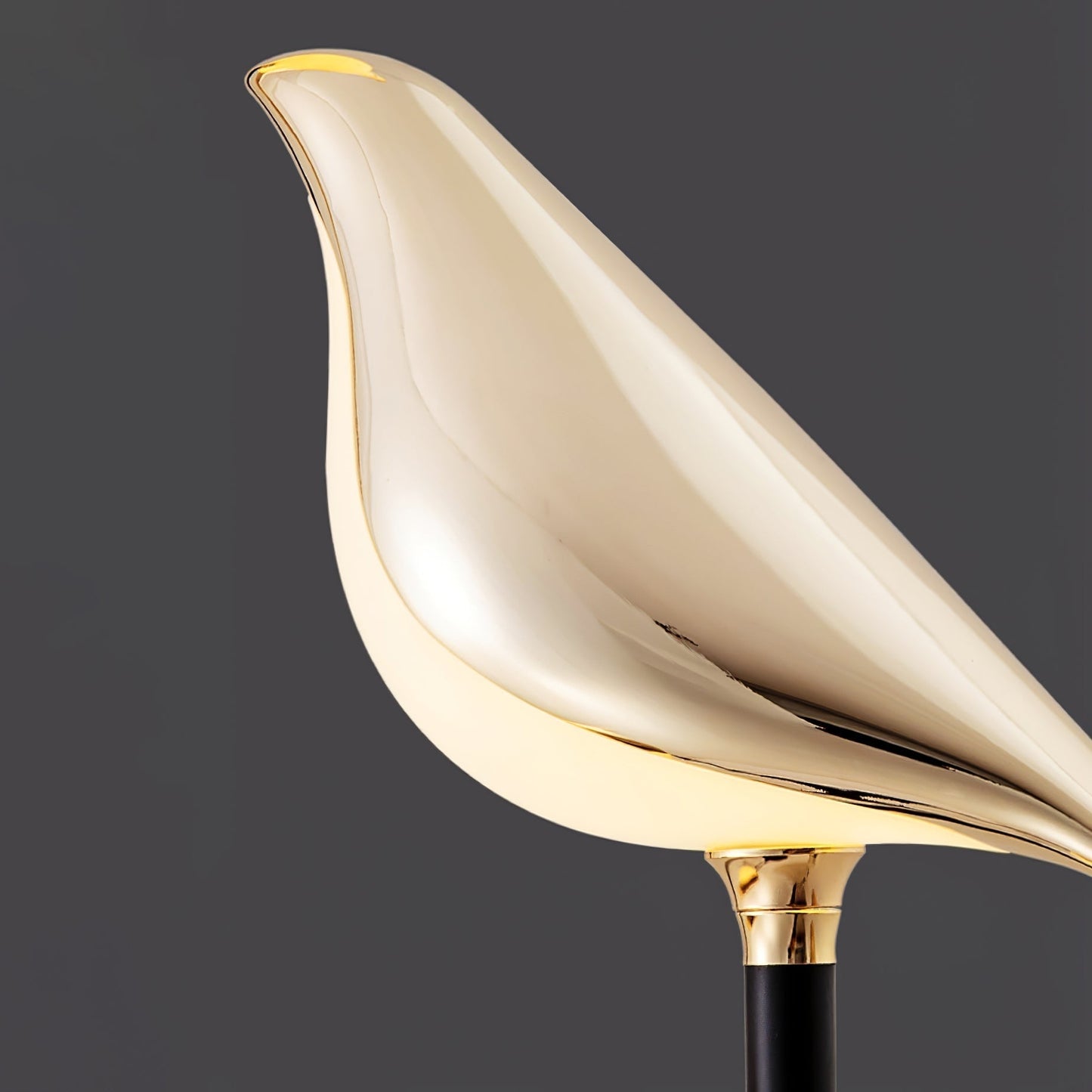 Lampa podłogowa LED z motywem ptaka, zintegrowane oświetlenie i przełącznik