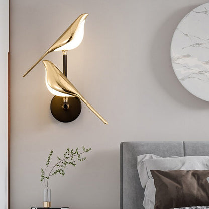 Lampa LED w kształcie ptaka z magnetycznym mocowaniem do stołu i ściany