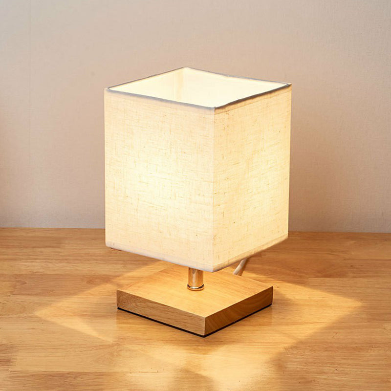 Lampe de table en bois et lin