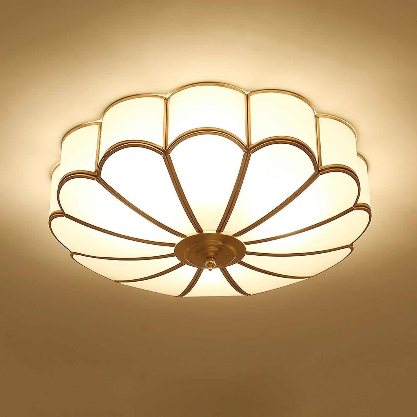 Plafonnier floral en verre givré