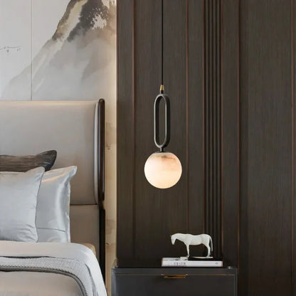 Lampa wisząca z kulą