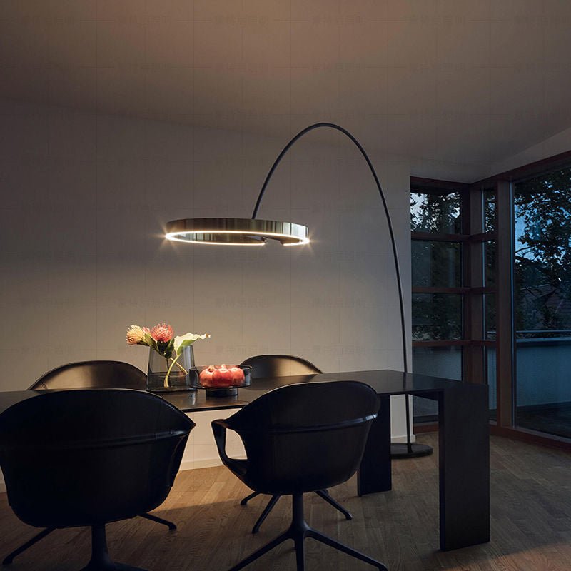 Lampa podłogowa LED w stylu skandynawskim z regulowaną wysokością i trzonkiem E27