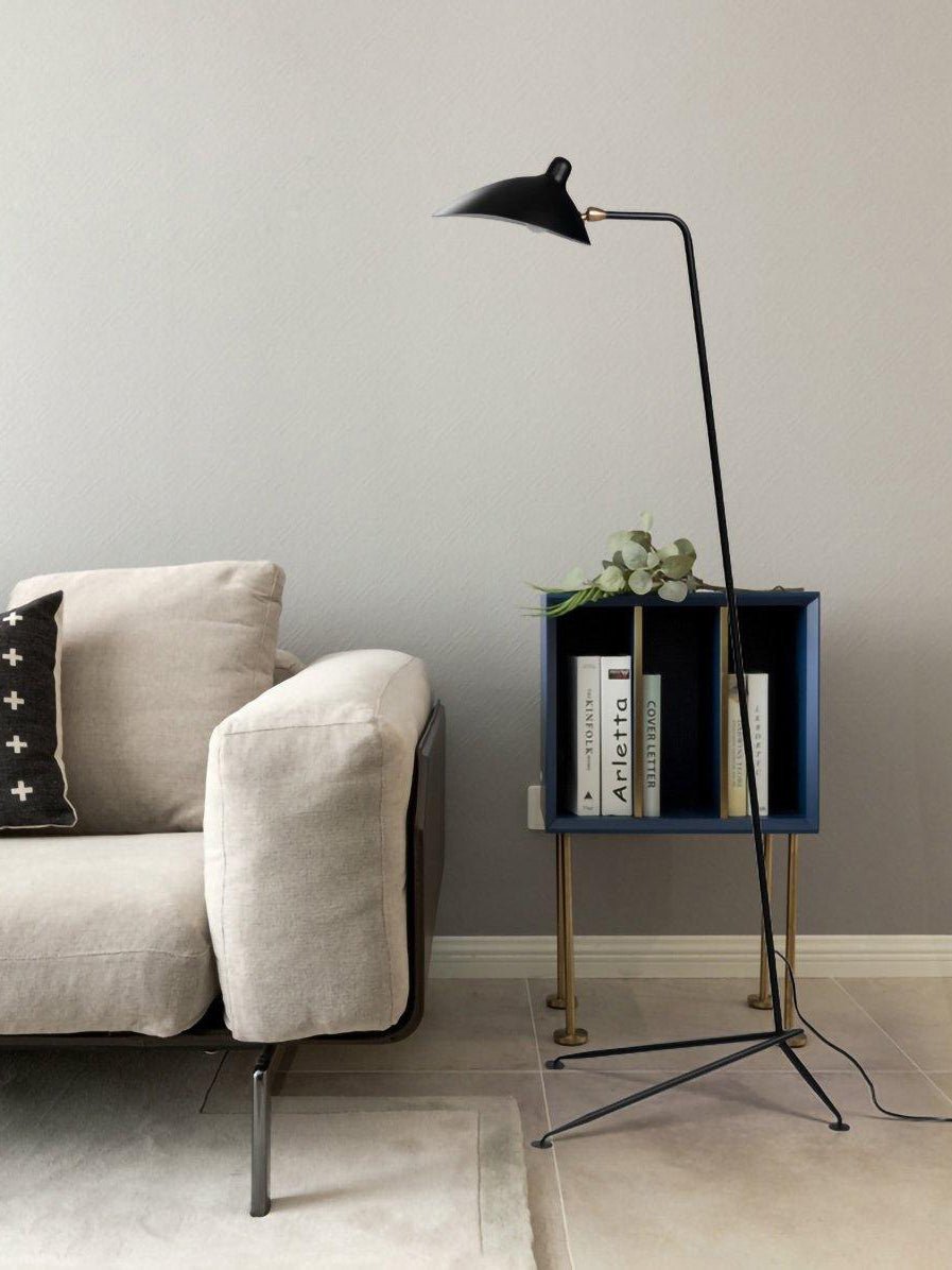 Lampa podłogowa z trzema regulowanymi ramionami i gwintem E27