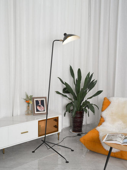 Lampa podłogowa z trzema regulowanymi ramionami i gwintem E27