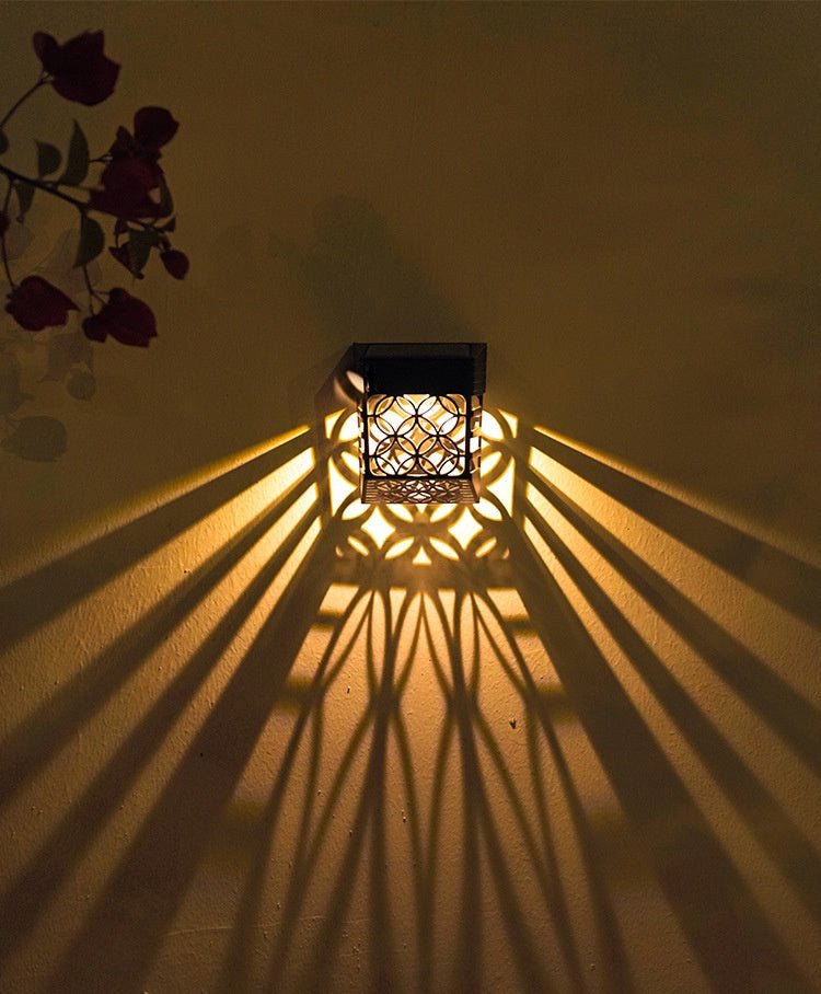 Zestaw 4 lamp ściennych LED na baterie do oświetlenia zewnętrznego z montażem na ścianie