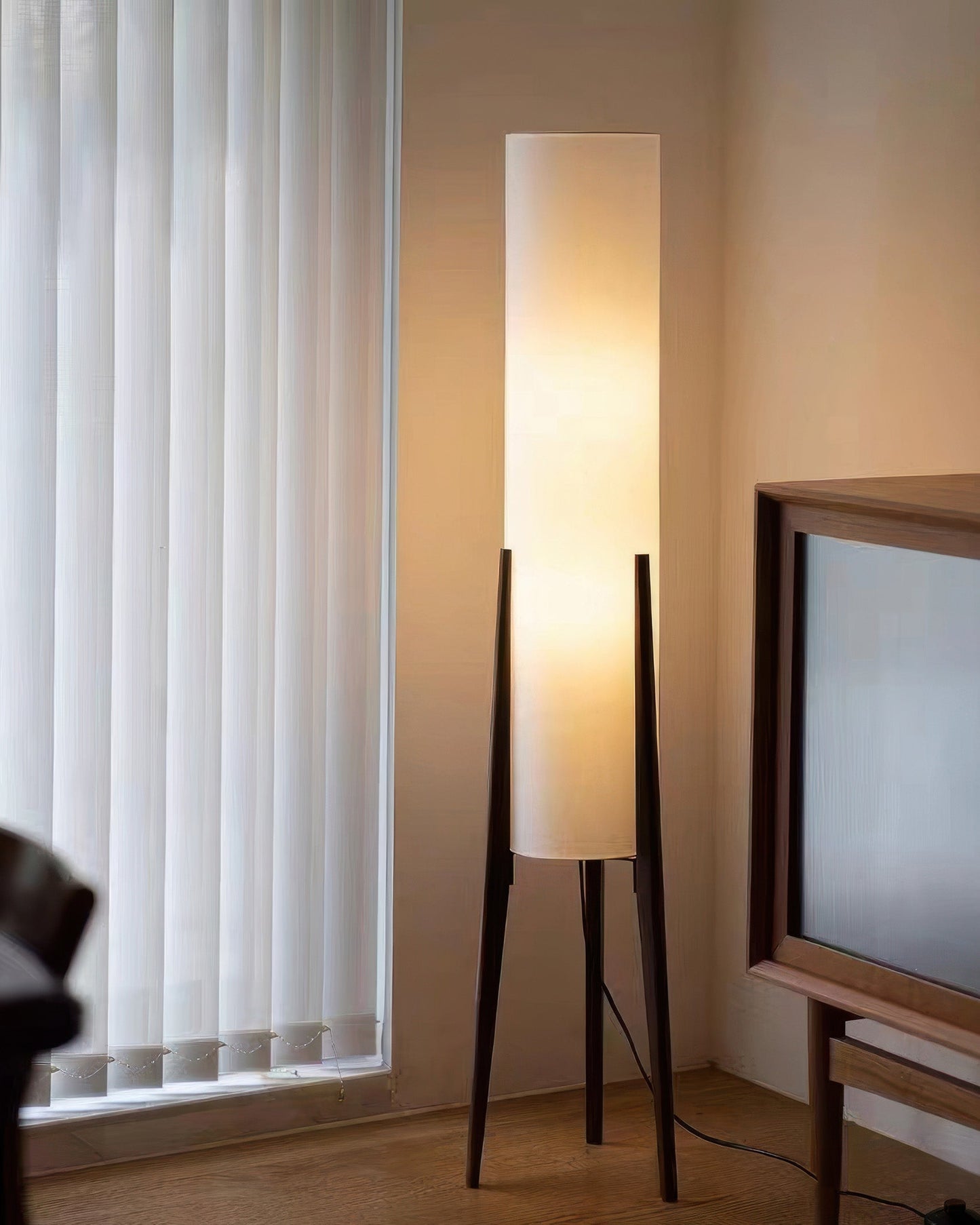 Lampa podłogowa dębowa LED E27 12W drewniana 126 cm do salonu